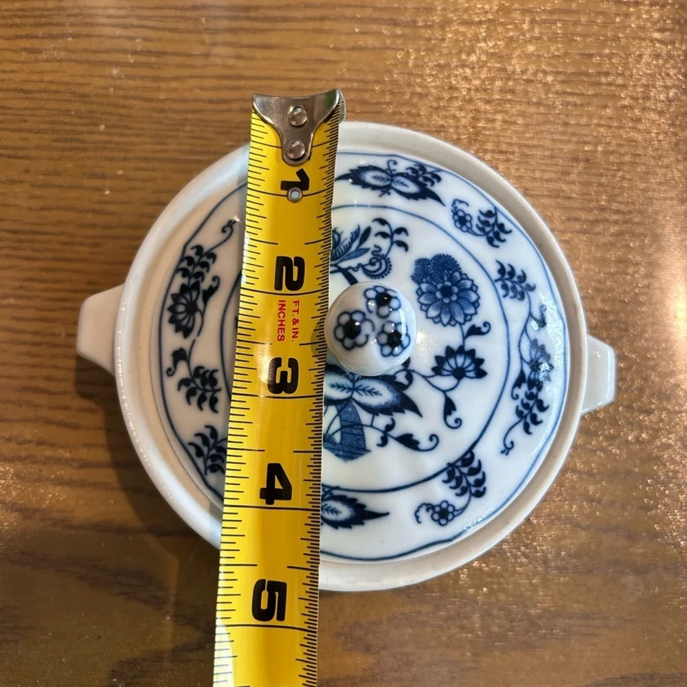 Blue Danube Blue Onion 6” Rimmed Casserole Dish or Sugar Bowl